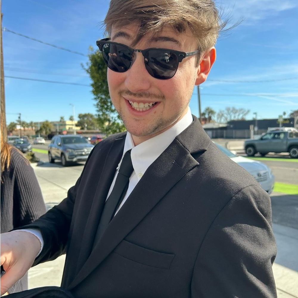 Meet your Posher, Drew